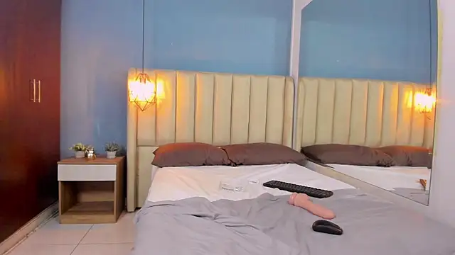 Snapshot of diamond_sweet1 chatting on March 21, 5:11 am diamond sweet1 online show from March 21, 5:11 am