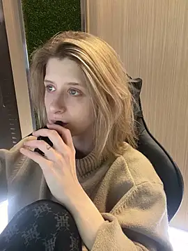 amorearte m online show from March 12, 12:53 am