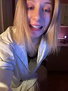 amorearte m online show from March 5, 8:32 pm