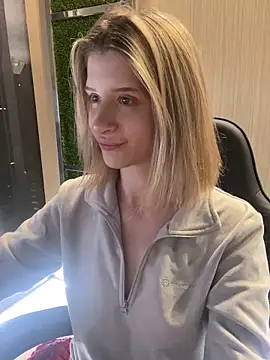 amorearte m online show from March 18, 11:09 pm