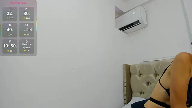 ArianaaGrace online show from March 20, 7:37 pm