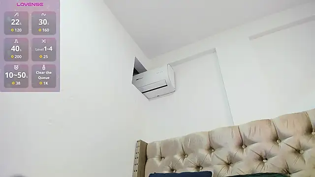 ArianaaGrace online show from February 26, 7:47 pm