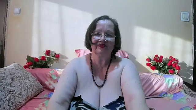 SingleMILF online show from April 27, 4:05 pm