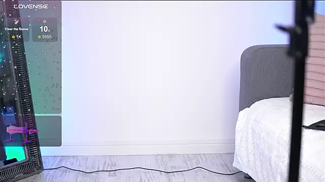 SophiaPotts online show from March 27, 8:26 am