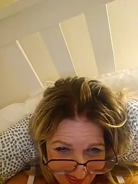 Melody73 online show from October 25, 12:32 am