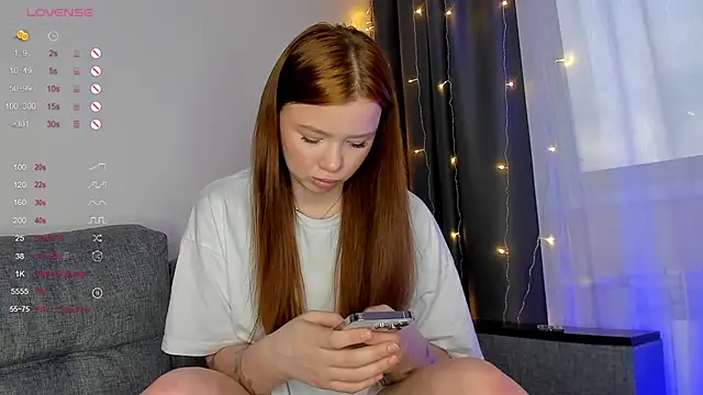 Snapshot of dinky__emily chatting on March 8, 3:56 pm dinky emily online show from March 8, 3:56 pm