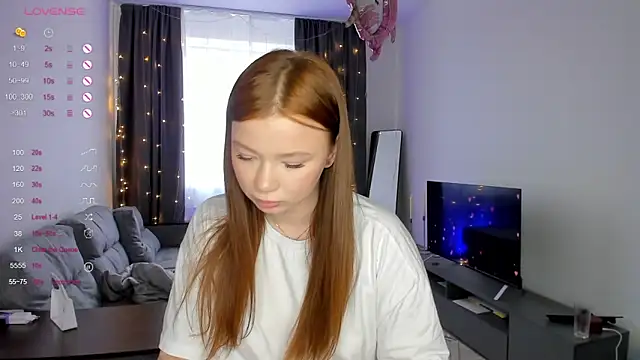 Snapshot of dinky__emily chatting on March 8, 9:50 am dinky emily online show from March 8, 9:50 am