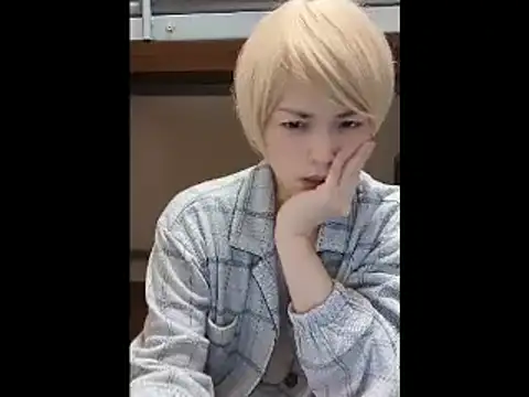 Snapshot of mgnhiroyuki chatting on November 9, 4:11 pm mgnhiroyuki online show from November 9, 4:11 pm