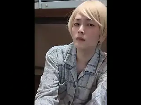 Snapshot of mgnhiroyuki chatting on November 17, 9:02 am mgnhiroyuki online show from November 17, 9:02 am