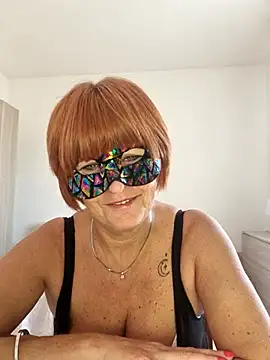 Snapshot of Gattina74 chatting on September 17, 8:27 am Gattina74 online show from September 17, 8:27 am