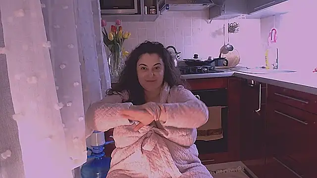 Snapshot of SoftLia chatting on March 8, 9:51 pm SoftLia online show from March 8, 9:51 pm