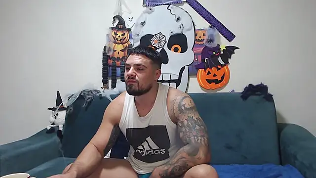 Tiberius hunk online show from November 10, 3:00 am