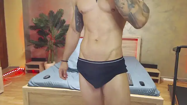 Snapshot of Tiberius_hunk chatting on June 11, 2:53 am Tiberius hunk online show from June 11, 2:53 am