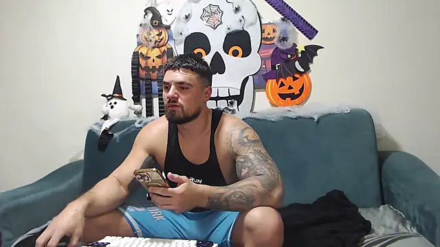 Tiberius hunk online show from November 2, 8:03 pm