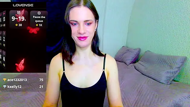 Nicole Redfields online show from April 5, 5:58 am