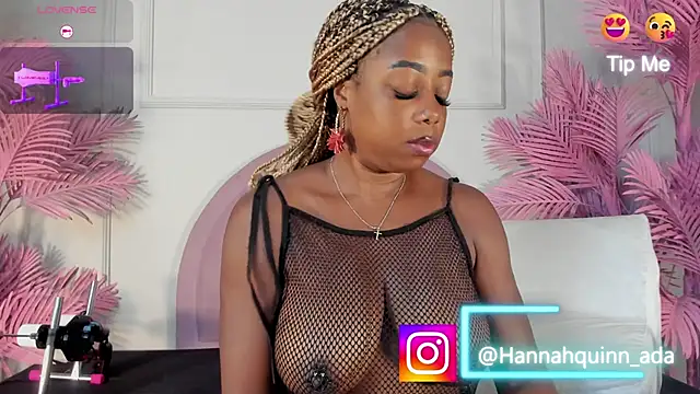 Snapshot of Hanaahquinn chatting on February 23, 11:55 am Hanaahquinn online show from February 23, 11:55 am