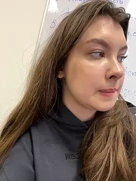 Snapshot of HannaJohnson chatting on March 11, 9:34 am HannaJohnson online show from March 11, 9:34 am