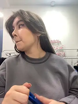 HannaJohnson online show from November 3, 6:07 am