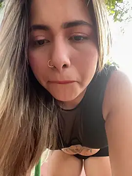 lunaxxx 69 online show from December 15, 10:37 pm