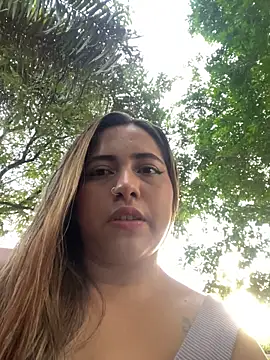 lunaxxx 69 online show from December 3, 10:09 pm