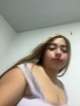 lunaxxx 69 online show from March 13, 4:56 pm