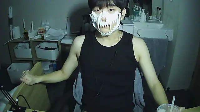 Snapshot of sdamvo2 chatting on November 29, 2:28 pm sdamvo2 online show from November 29, 2:28 pm