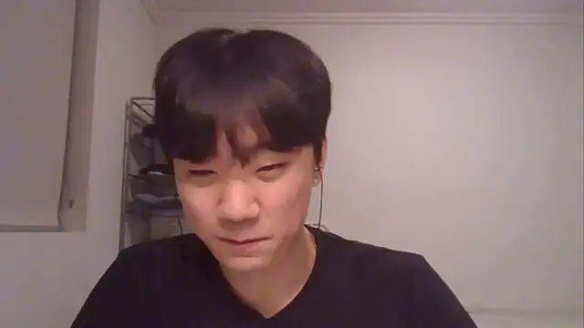 Snapshot of sdamvo2 chatting on March 7, 1:40 pm sdamvo2 online show from March 7, 1:40 pm