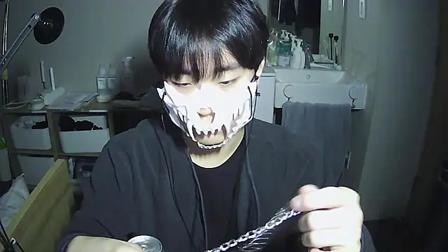 Snapshot of sdamvo2 chatting on December 4, 1:21 pm sdamvo2 online show from December 4, 1:21 pm