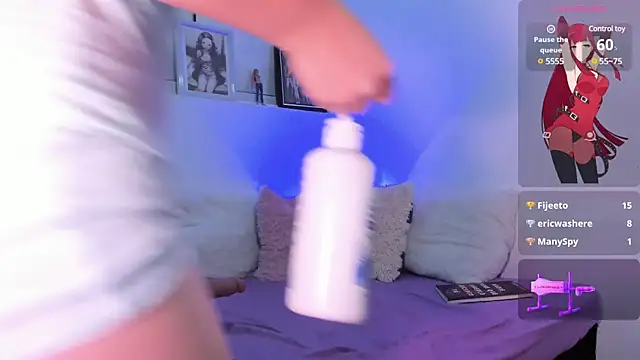 young jung online show from March 18, 7:55 am