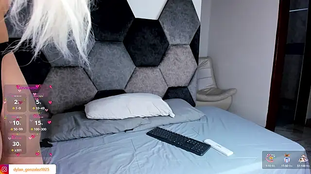 Snapshot of Dylan_Turnerr chatting on September 17, 10:23 pm Dylan Turnerr online show from September 17, 10:23 pm