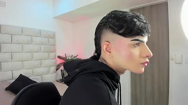 Snapshot of Dylan_Turnerr chatting on March 11, 4:41 am Dylan Turnerr online show from March 11, 4:41 am