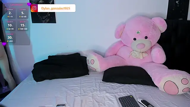 Dylan Turnerr online show from June 12, 5:16 am