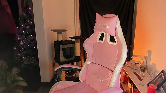 Loona s online show from November 14, 1:09 am