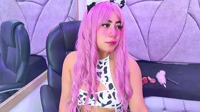 Sofia Daemon online show from November 28, 3:07 am