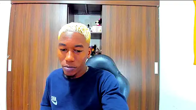 Dreamastercum  online show from December 14, 10:48 pm