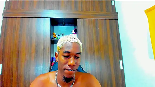 Dreamastercum  online show from November 3, 10:13 pm