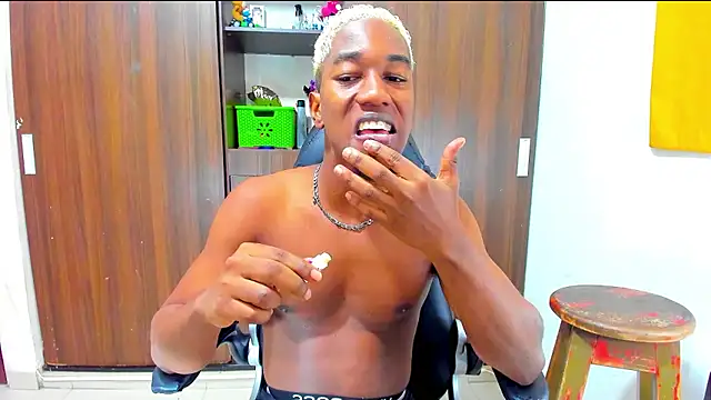 Dreamastercum  online show from January 8, 10:16 pm