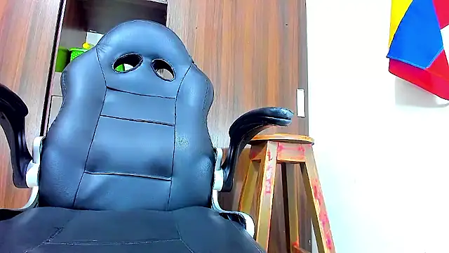 Dreamastercum  online show from January 13, 10:35 pm