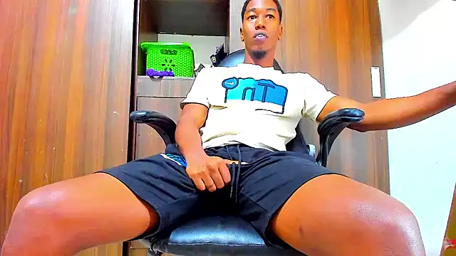 Dreamastercum  online show from February 24, 10:10 pm