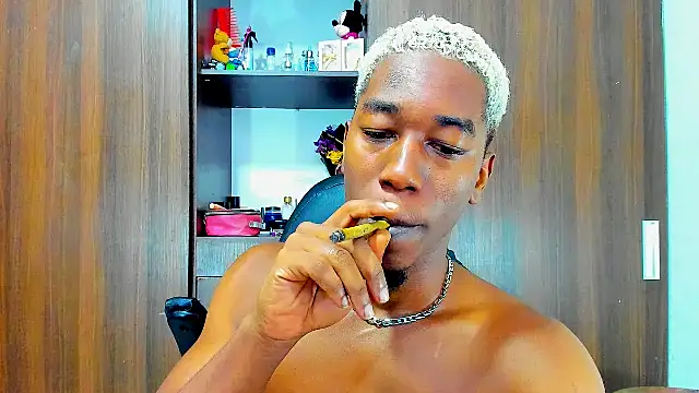 Dreamastercum  online show from October 12, 1:23 pm