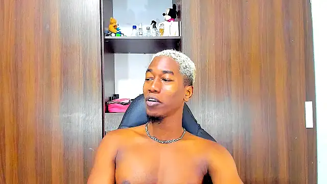 Dreamastercum  online show from October 10, 1:23 pm