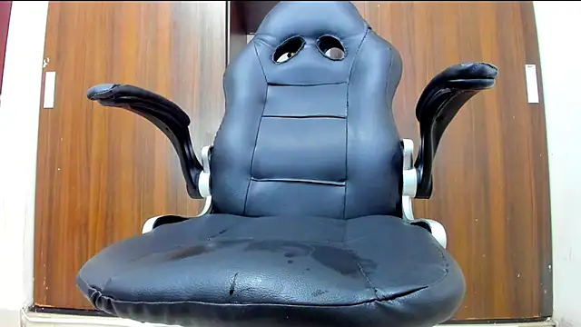 Dreamastercum  online show from October 29, 7:35 pm