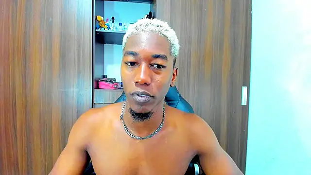 Dreamastercum  online show from October 8, 1:45 pm