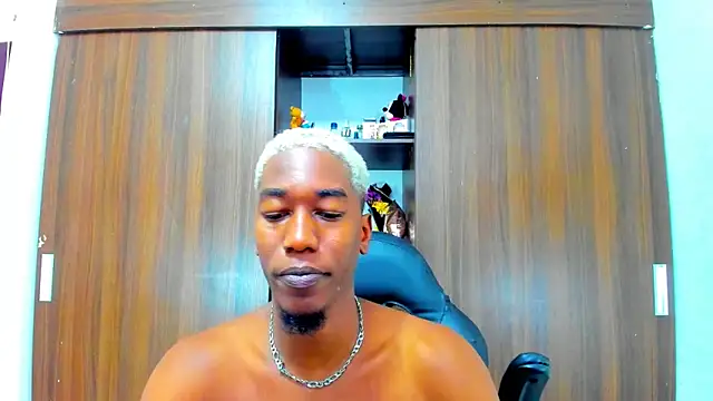 Dreamastercum  online show from October 2, 7:50 pm