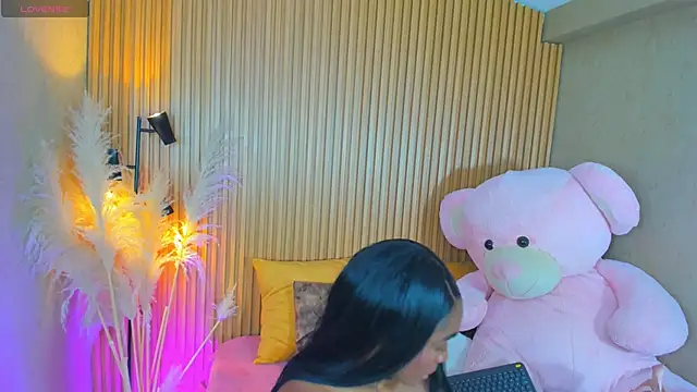 Snapshot of AlexiaAbbey chatting on June 15, 2:17 pm AlexiaAbbey online show from June 15, 2:17 pm