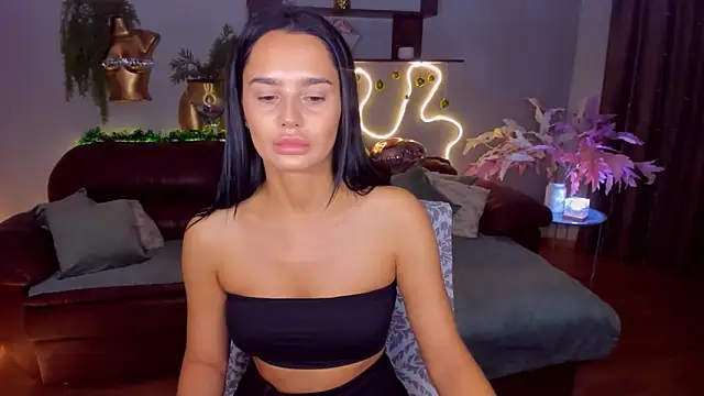 Snapshot of DanaSincere chatting on December 20, 6:27 am DanaSincere online show from December 20, 6:27 am