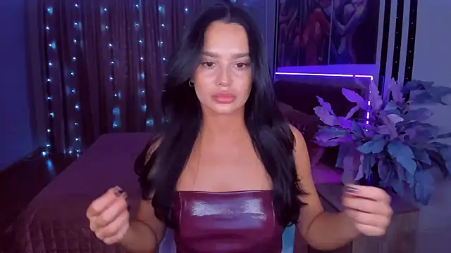 Snapshot of DanaSincere chatting on March 8, 5:49 am DanaSincere online show from March 8, 5:49 am