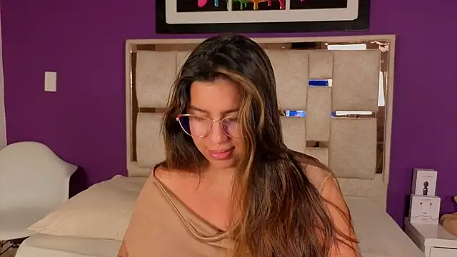 emilyy cooperr online show from July 13, 12:15 pm
