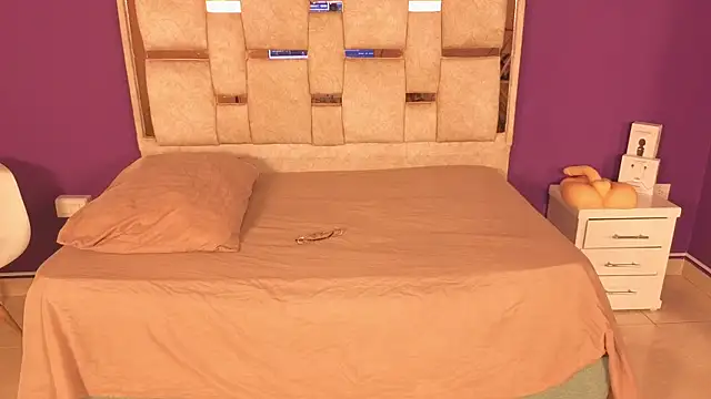 emilyy cooperr online show from July 17, 12:13 pm