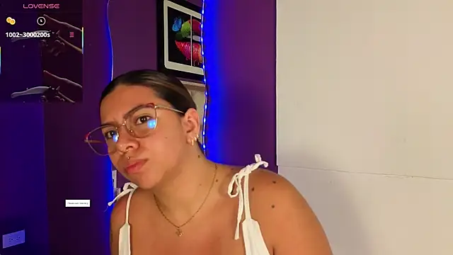 emilyy cooperr online show from June 2, 1:11 pm